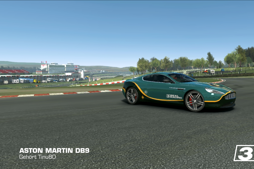 Aston Martin DB9